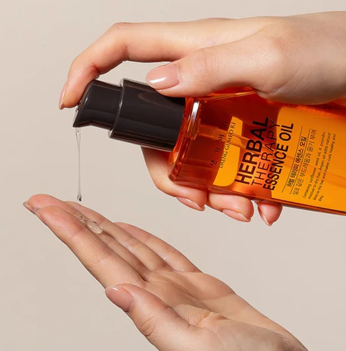 DAENG GI MEO RI Honey Therapy Essence Hair Oil - 100ml