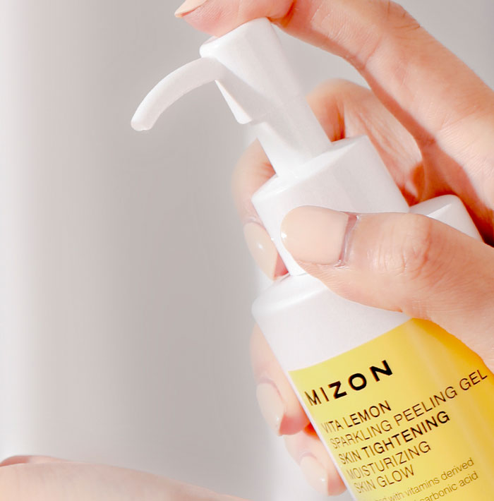 Mizon Vita Lemon Sparkling Peeling Gel