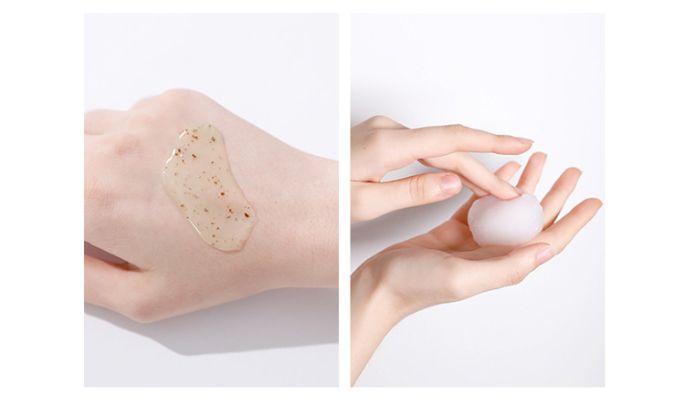 foam applied on hand image